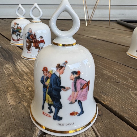 Vintage Norman Rockwell Bells - Picture 10 of 15